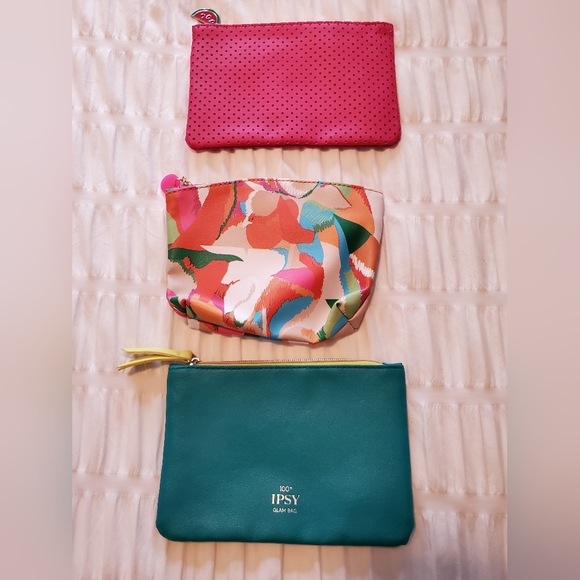IPSY Makeup Bags - Picture 2 of 2